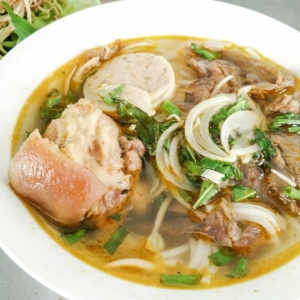 Bún Bò Huế Minh Sơn - Phạm Thế Hiển2.jpg