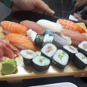 haiko sushi2.jpg