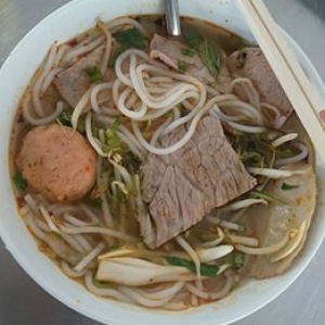 Bún Bò Sông Hương 4.jpg