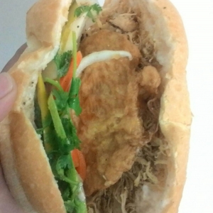 banh mi ga3.jpg