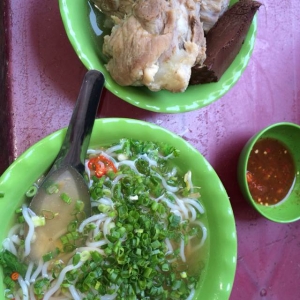 banh canh duoi heo2.jpg