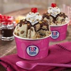 Kem Baskin Robbins - Lũy Bán Bích.jpg