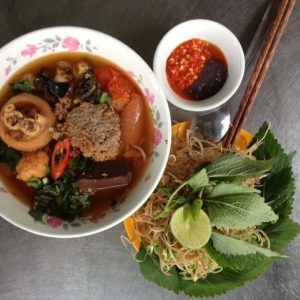 bun rieu 03.jpg