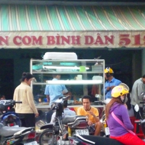 Cơm bình dân 519 2.jpg