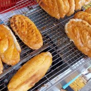 Vũ - Bánh Mì Nướng Muối Ớt.jpg