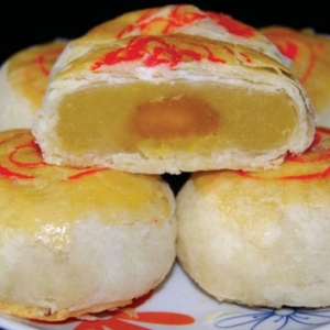 banh pia 02.jpg