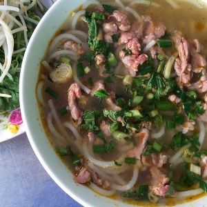 Bún bò Hương Thủy 4.jpg