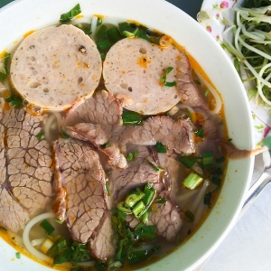 Bún bò Hương Thủy 5.jpg