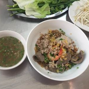 Hủ Tiếu Nam Vang Trường Phát.jpg