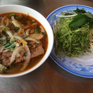 Bún Bò Huế Cô Mai 3.jpg