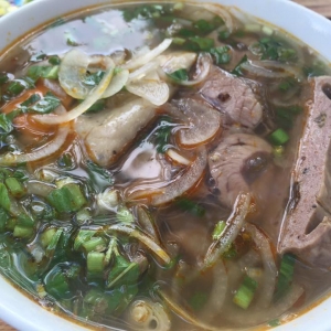 Bún Bò Huế Cô Mai 5.jpg