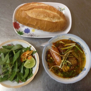 Banh mi di lien4.jpg