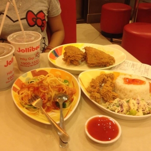 jollibee 09.jpg