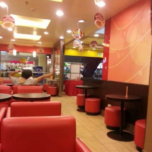 jollibee 14.jpg