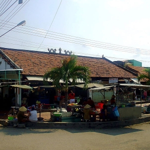 Chợ_Long_Sơn.jpg