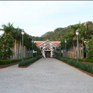 long-hai-beach-resort-02.jpg