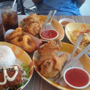 Jollibee Tan an 2.jpg