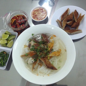 banh canh2.jpg