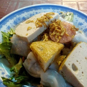 banh cuon2.jpg