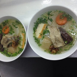 banh canh cha ca2.jpg