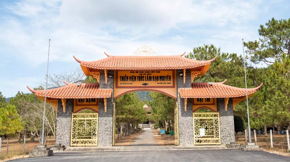 Thiền Viện Trúc Lâm Đạo Nguyên