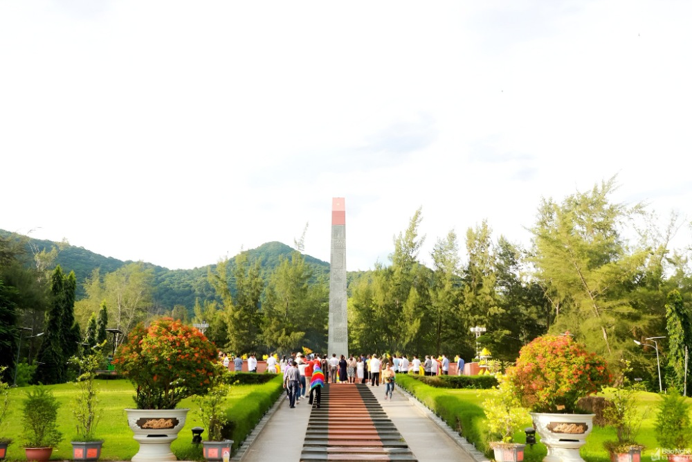 Nghĩa Trang Hàng Dương - Võ Thị Sáu