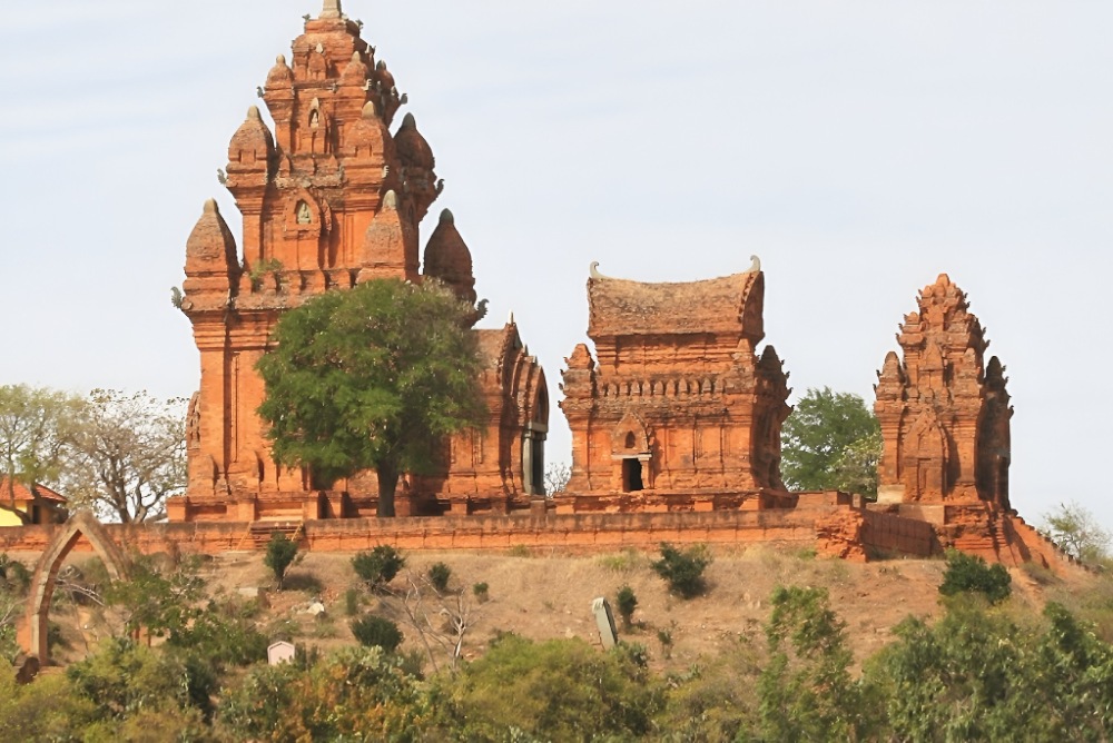 Tháp Chàm Po Klong Garai