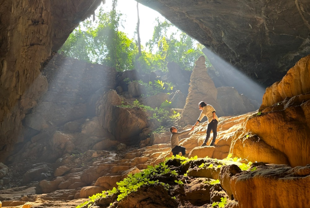 Động Ngườm Ngao