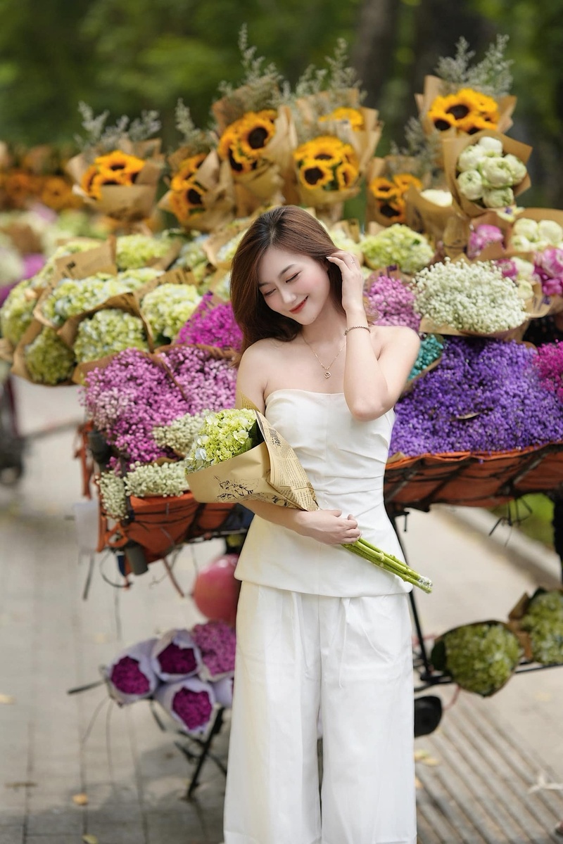 Phương Linh - Kỷ niệm 9.2023 — ảnh 4