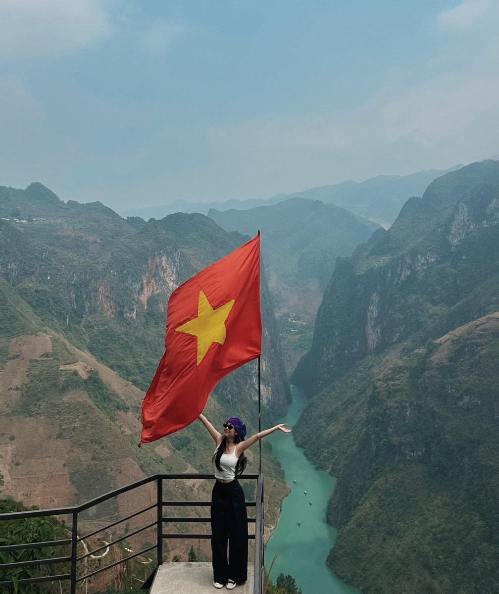 Nguyễn Trang - Kỷ niệm 4.2025 — ảnh 1