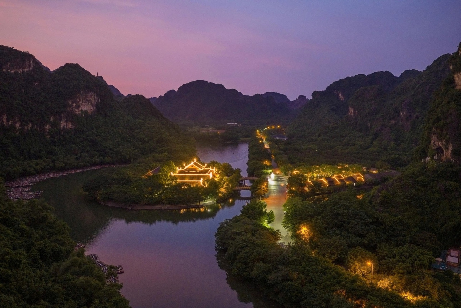 Tràng An về đêm — ảnh 1
