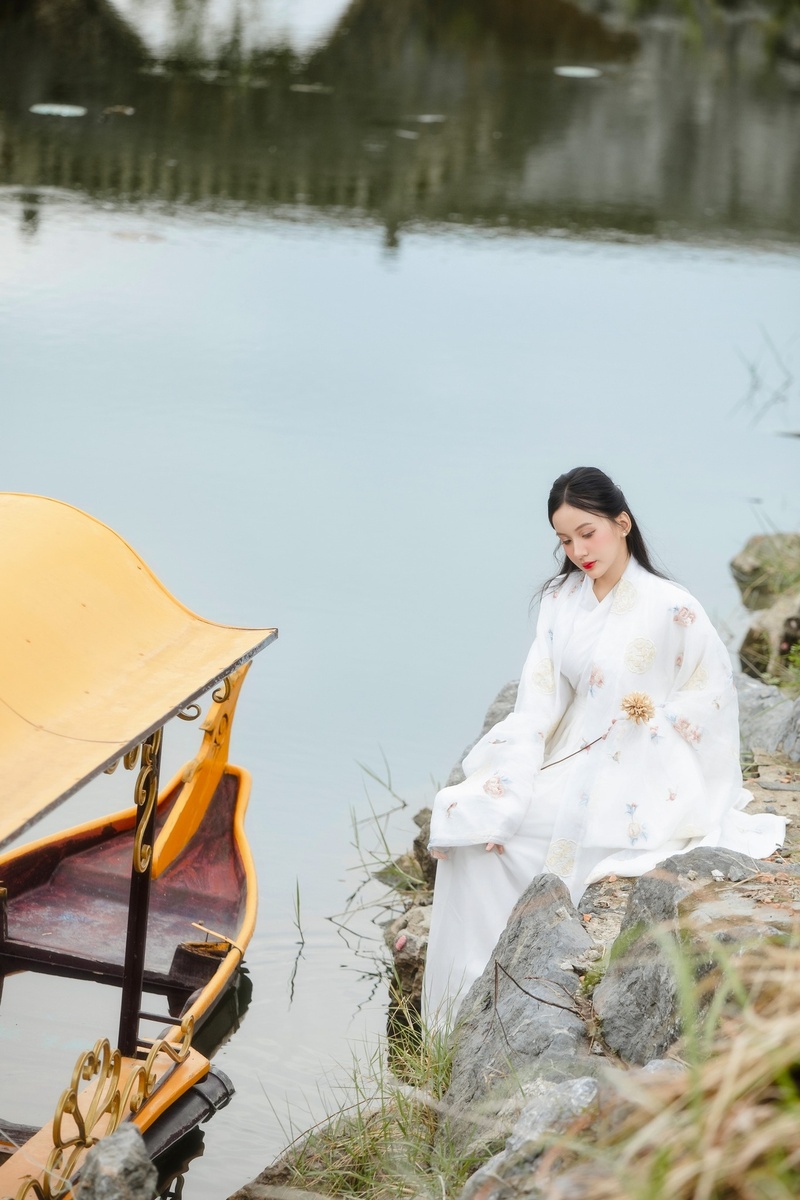 Phan Nhật Minh Thư - Kỷ niệm 8.2025 — ảnh 3