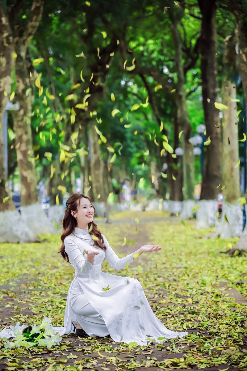 Hoàng Lan - Kỷ niệm 4.2024 — ảnh 6