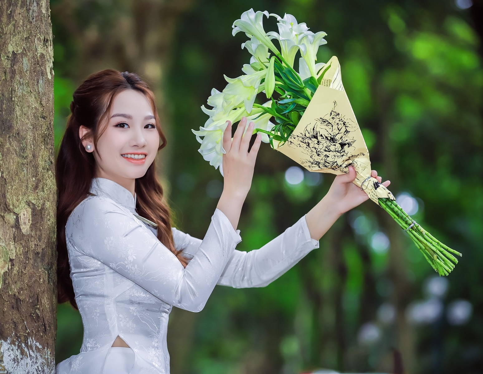 Hoàng Lan - Kỷ niệm 4.2024 — ảnh 8