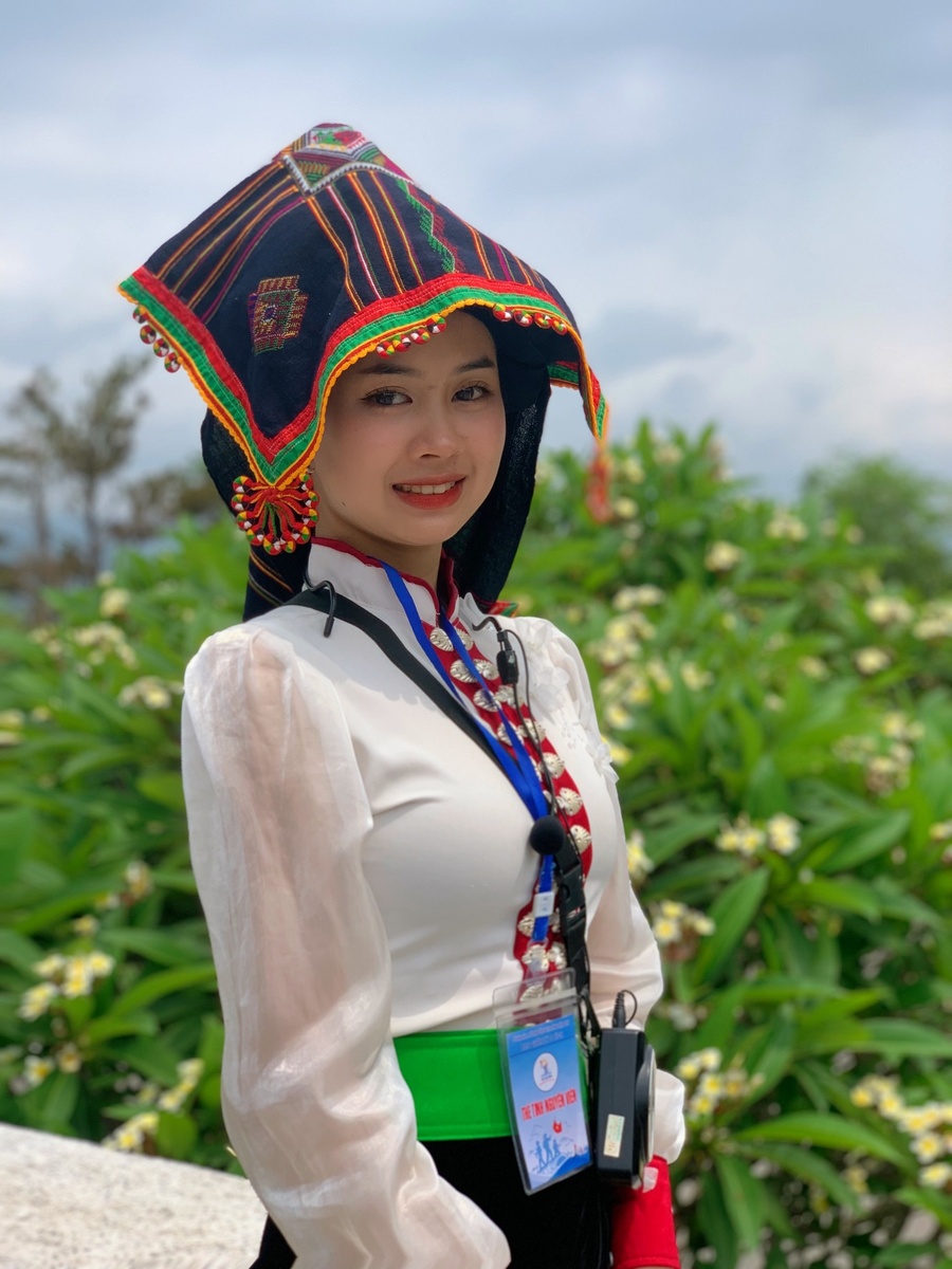 Hà Trang - Kỷ niệm 5.2024 — ảnh 5