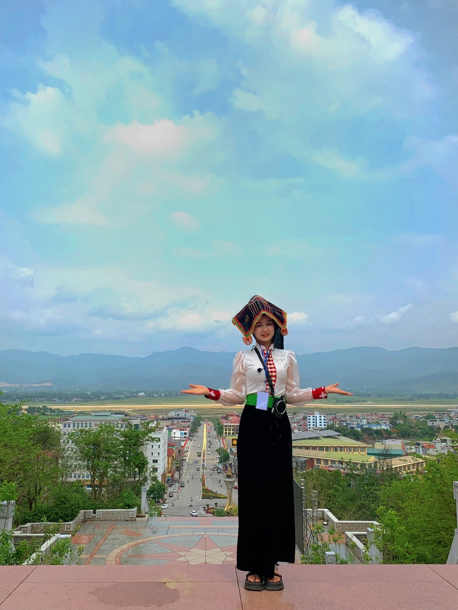 Hà Trang - Kỷ niệm 5.2024 — ảnh 6