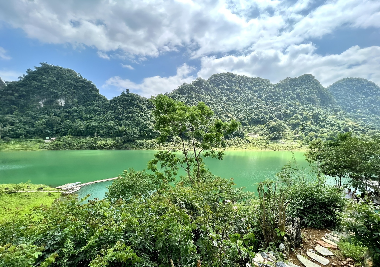 Hồ Thang Hen