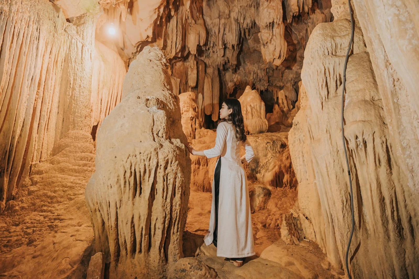 Hang Dộng Đẹp Tại Thung Nham