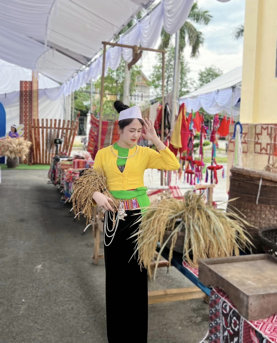 Bùi Thị Thu Uyên - Kỷ niệm 11.2023