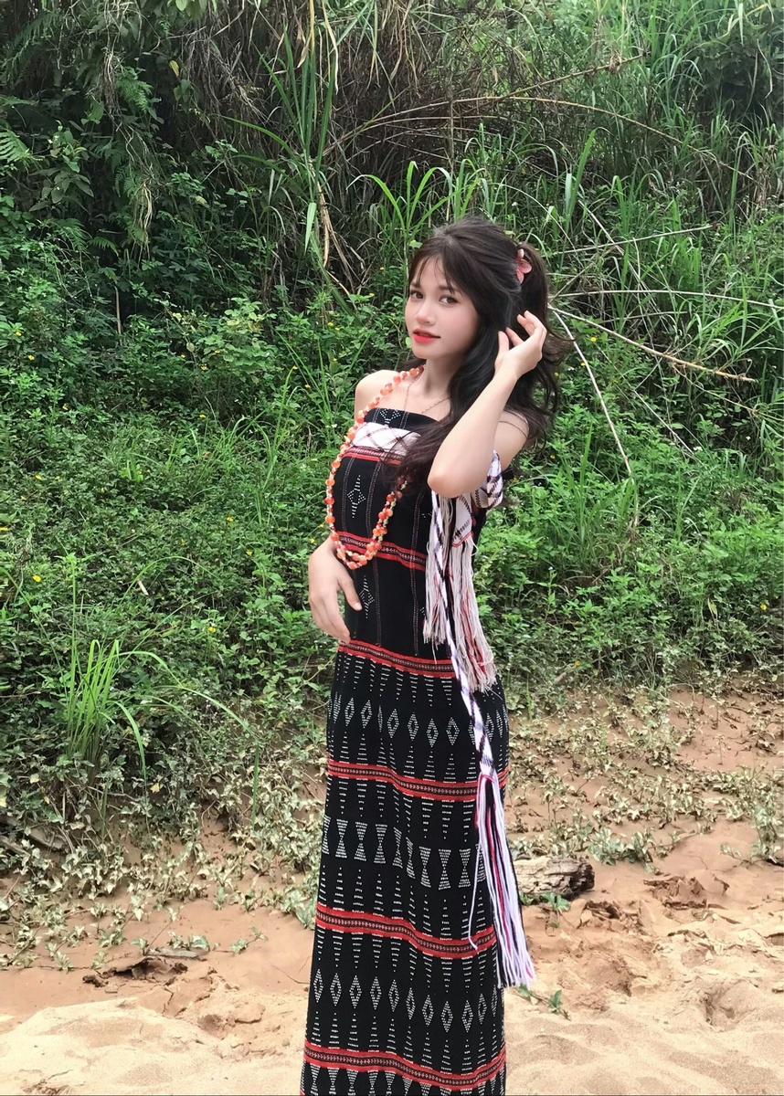 Hồng Bý - Kỷ niệm 7.2024