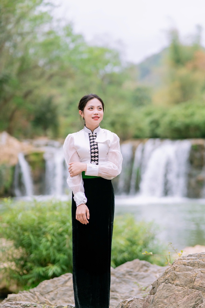 Thuỳ Dương - Kỷ niệm 3.2024