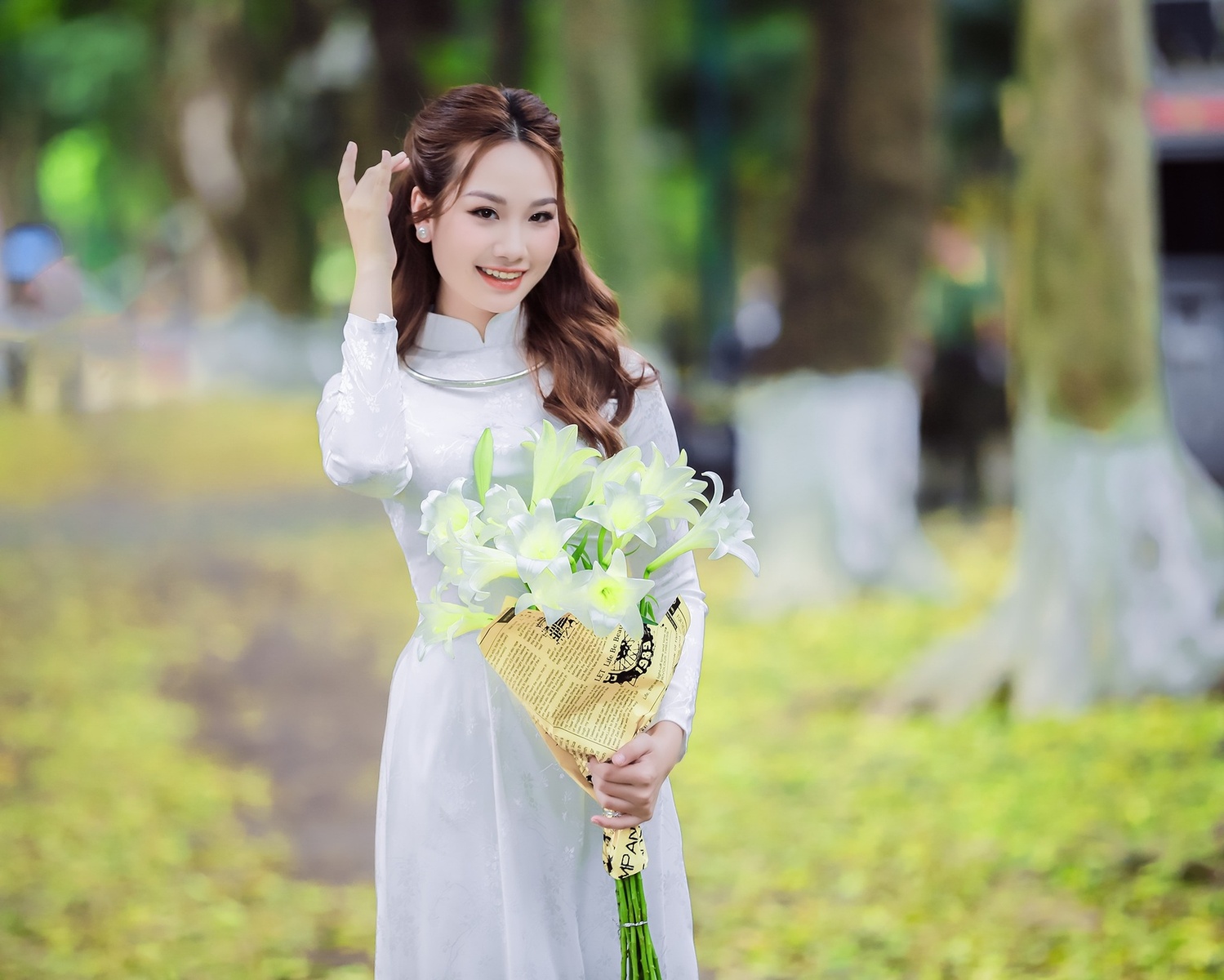 Hoa Loa Kèn - Hoàng Lan 4.2024