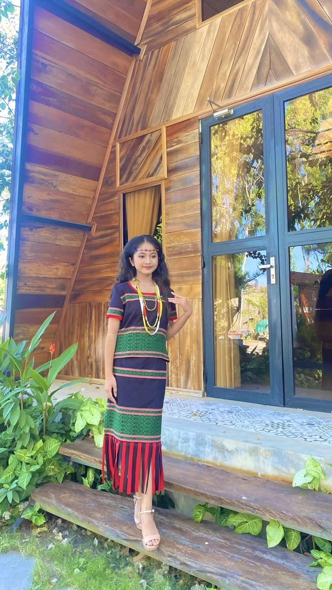 Khánh Huyền - Kỷ niệm 1.2024 — ảnh 3