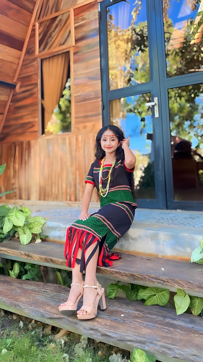 Khánh Huyền - Kỷ niệm 1.2024 — ảnh 5