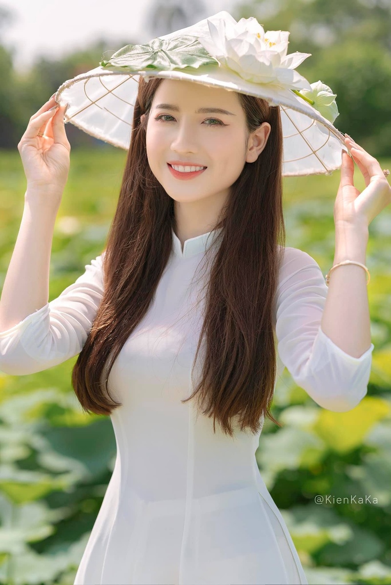 Thúy Đoàn - Áo dài 2020 — ảnh 5