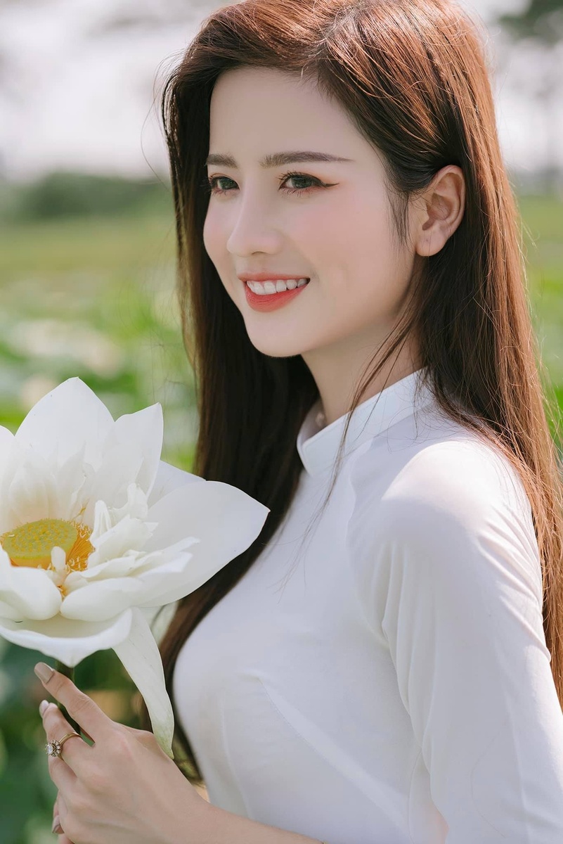 Thúy Đoàn - Áo dài 2020 — ảnh 8