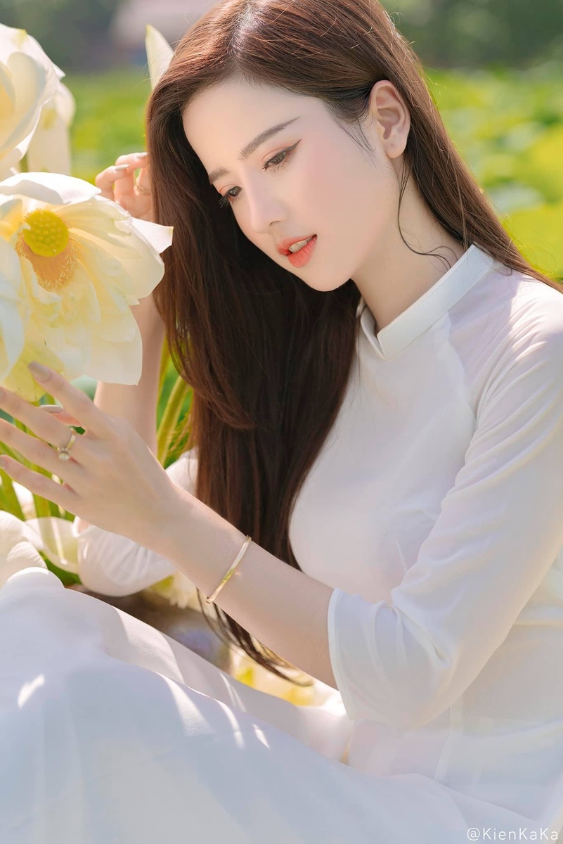 Thúy Đoàn - Áo dài 2020 — ảnh 11