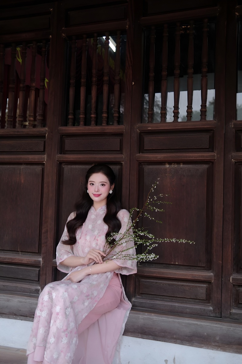 Nguyễn Thị Trinh - Áo dài 1.2025 — ảnh 3