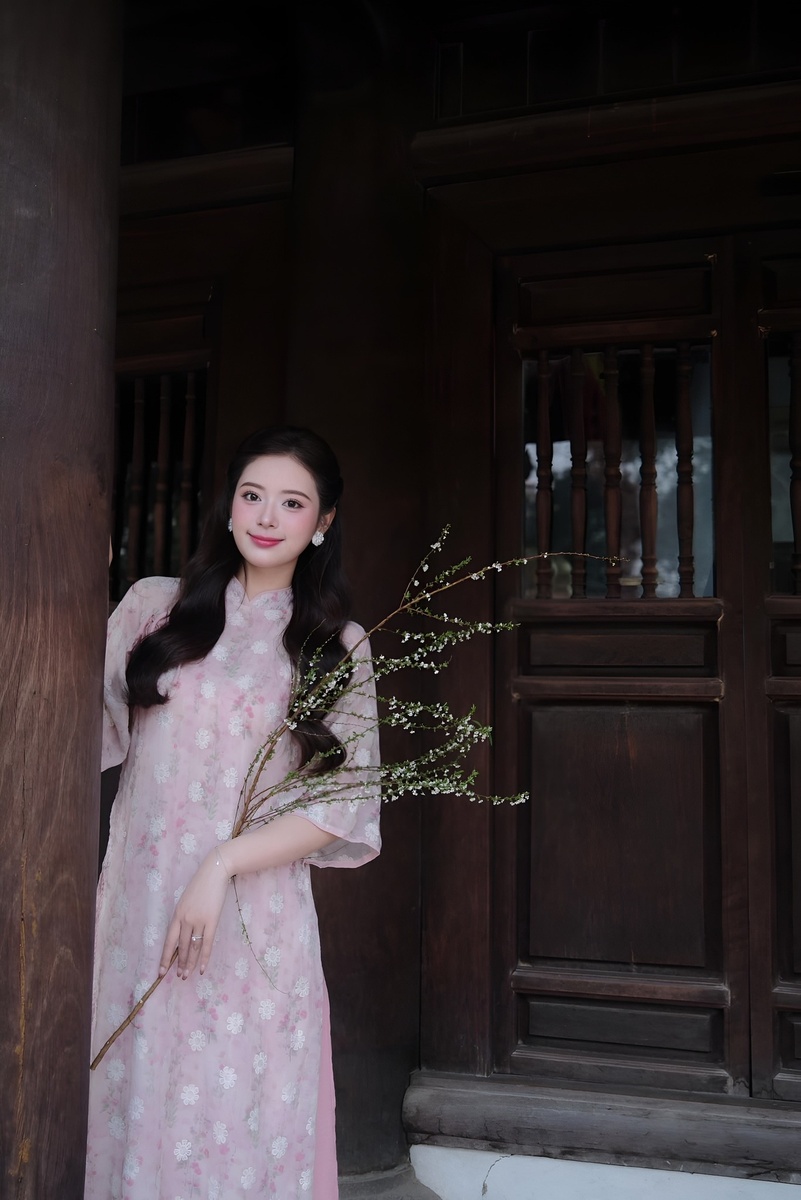 Nguyễn Thị Trinh - Áo dài 1.2025 — ảnh 7