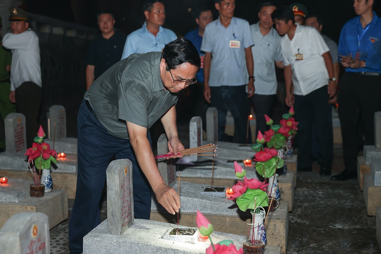 Thủ Tướng - Phạm Minh Chính